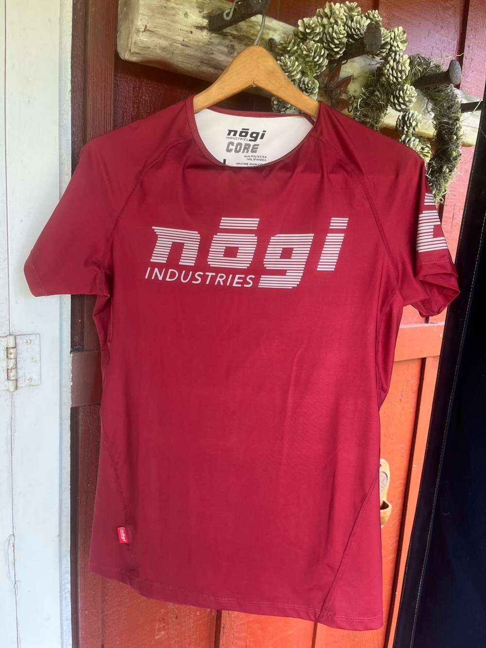 Nogi CORE rash guard T shirt size Large